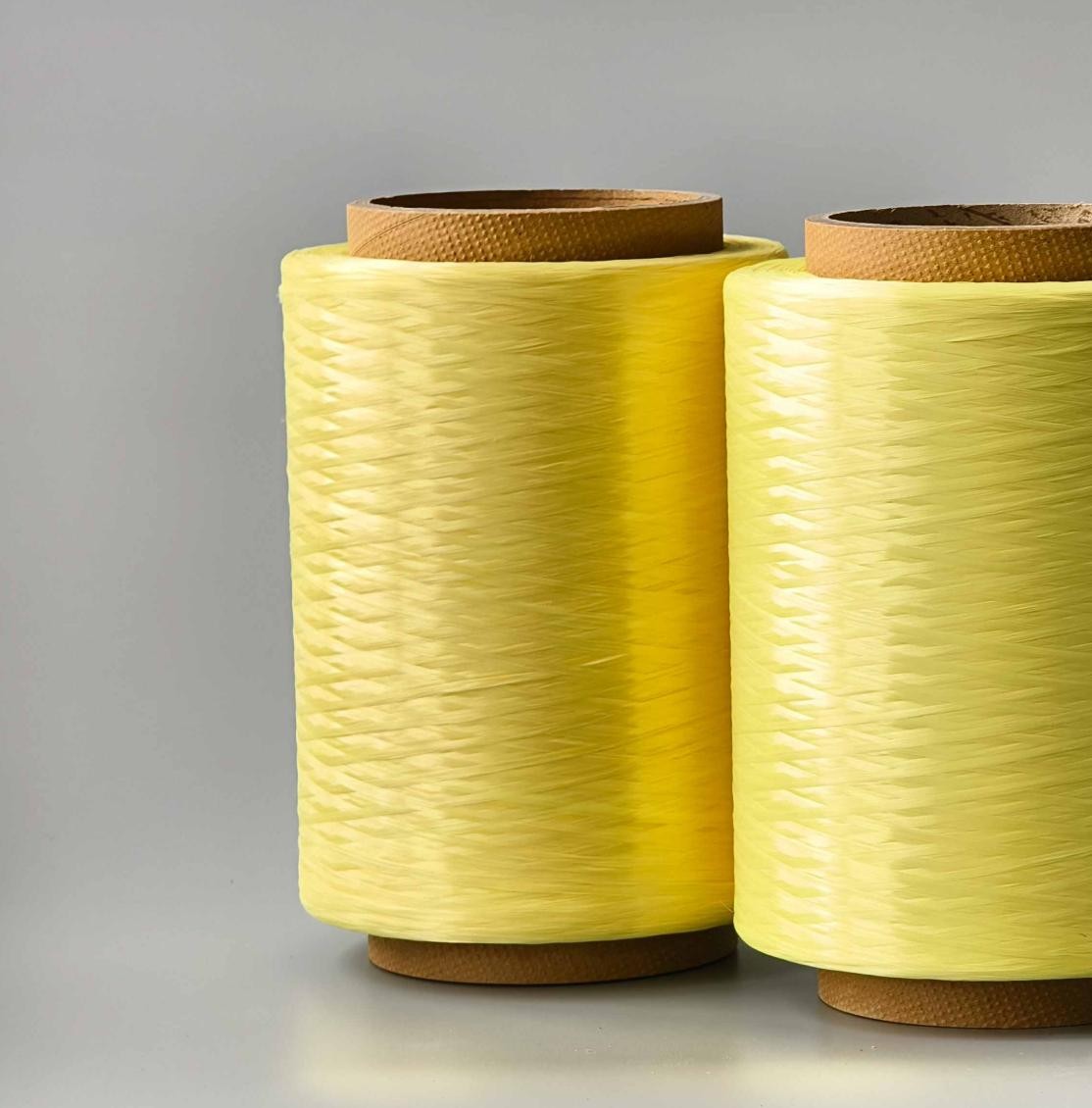 Water-blocking para-aramid yarn bobbins, dry water-blocking strength member for optical cable